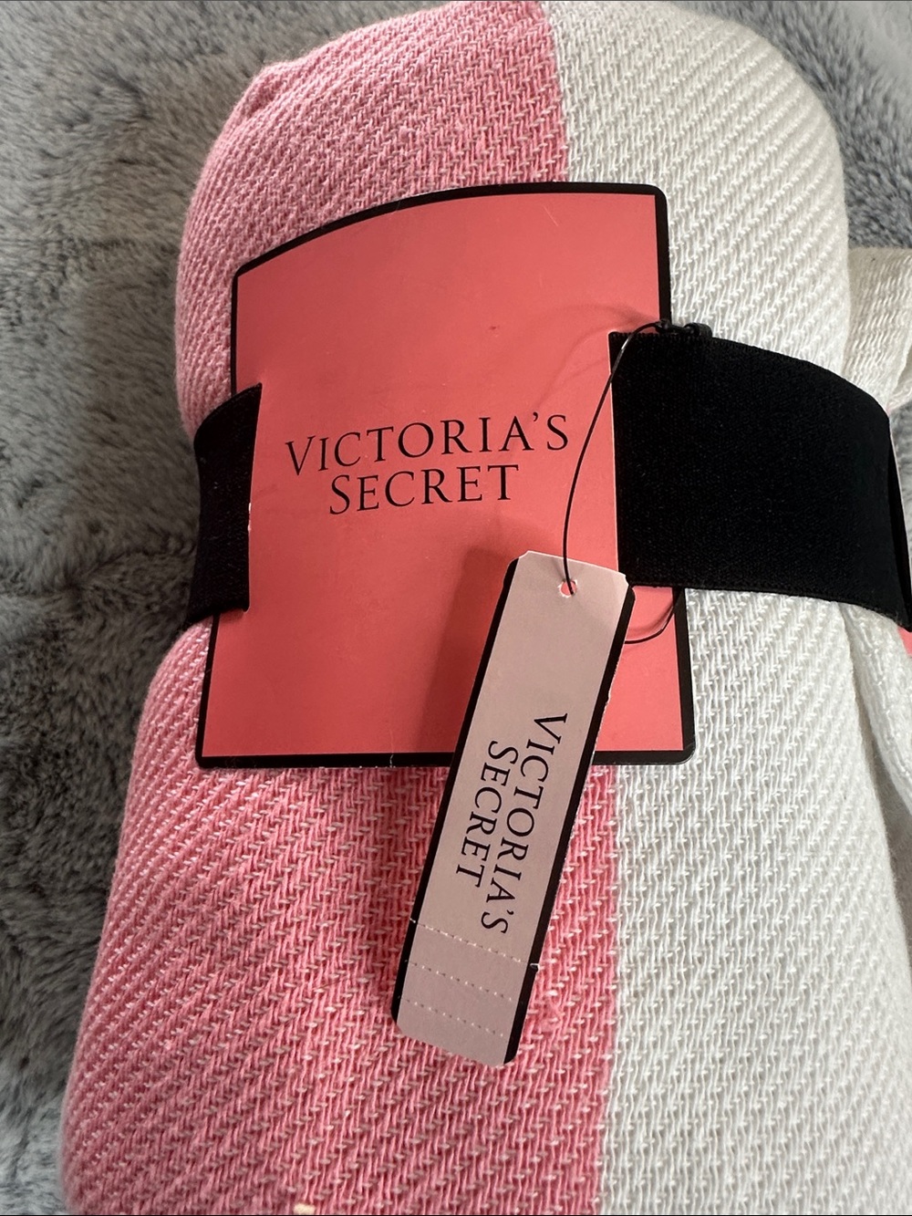 NWT Victoria's Secret Pastel Pink White Striped Woven Cotton Throw Beach Blanket - Picture 2 of 4